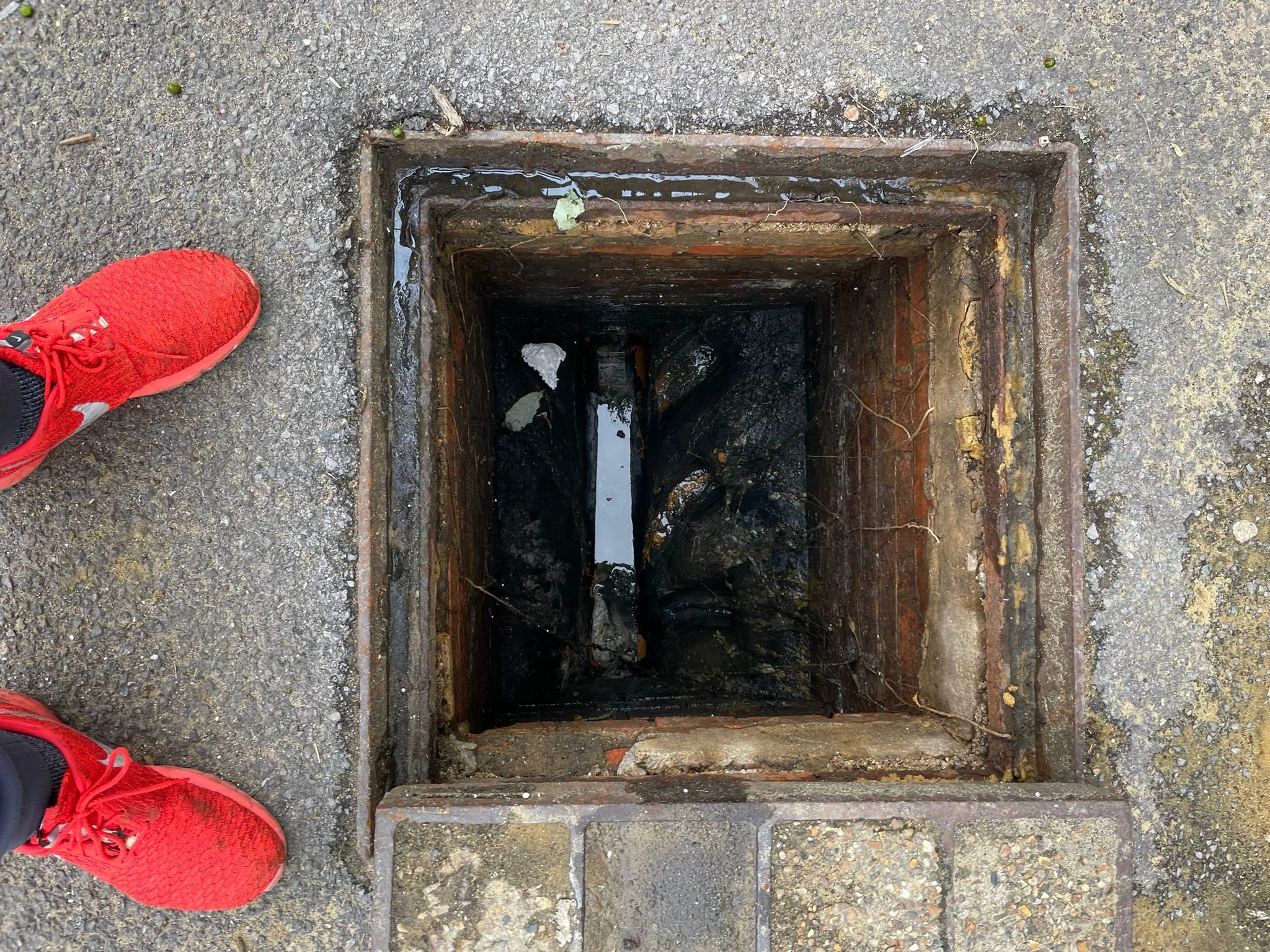 drain repairs Watford